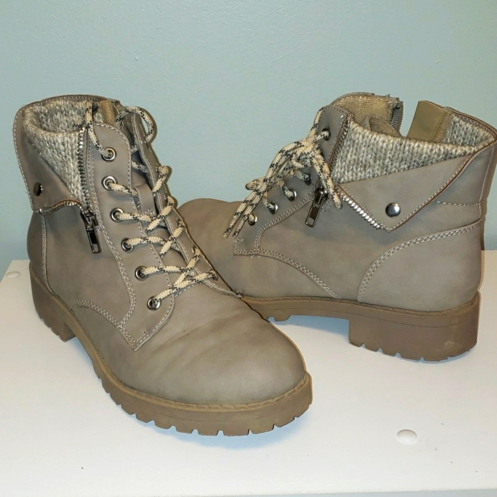 Tan/Gray Women's boots